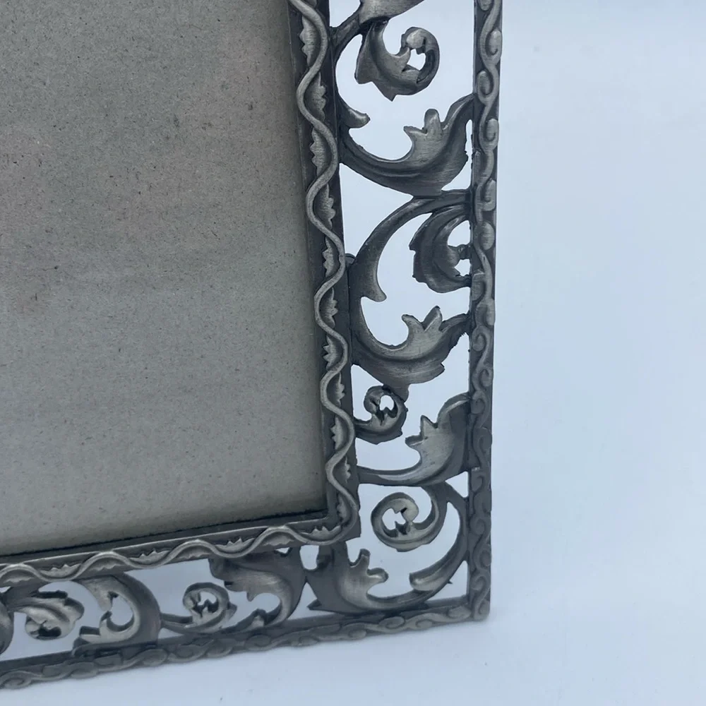 Russ ornate pewter 3x5” table shelf picture photo frame